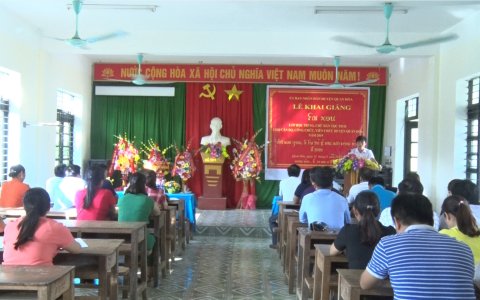 Khai giảng lớp học tiếng, Chữ dân tộc Thái cho cán bộ công chức, viên chức cấp huyện năm 2019.
